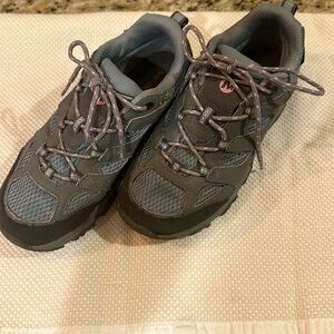 Merrell size 2.5y (little girls) hiking shoes.  In good condition